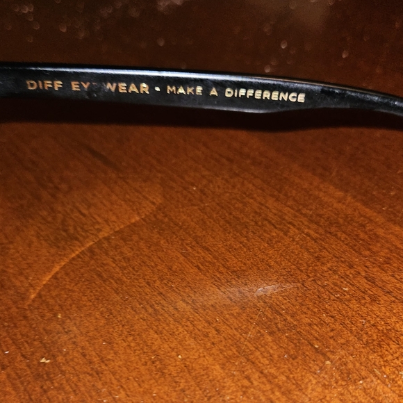 Polarized shades by Diff Eyewear - Picture 6 of 6